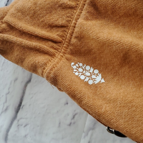 18. Free People Movement Siren Shorts Earth - Picture 4 of 17